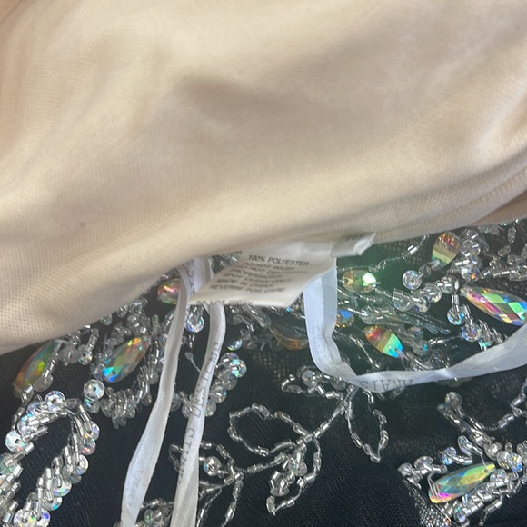 Too small by now - Picture 3 of 7